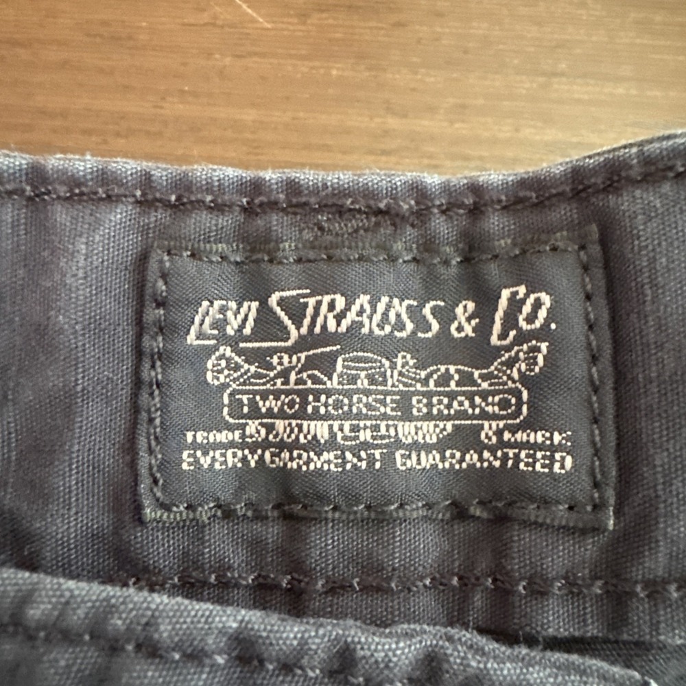Levi's Men's Cargo Shorts Navy Blue Size 38 Cotton Relaxed Fit - Picture 3 of 13